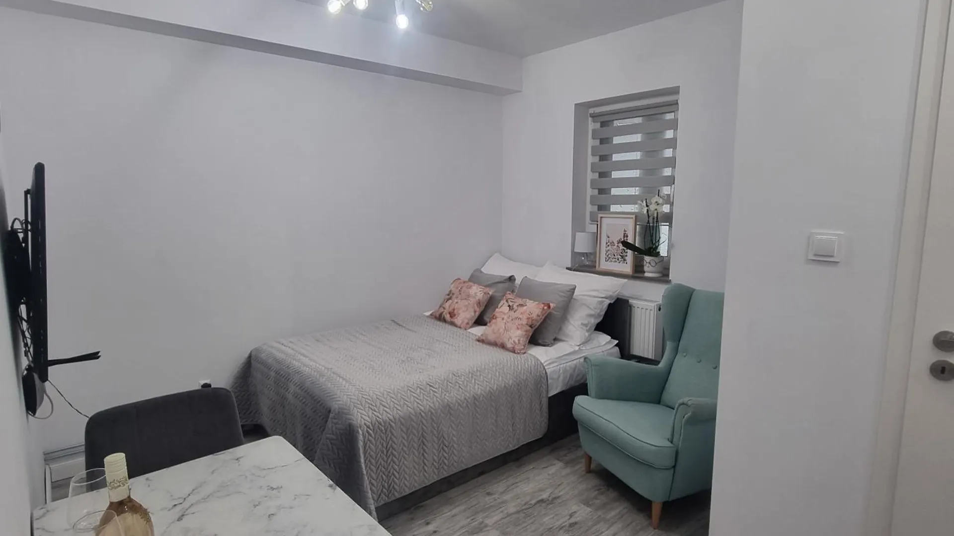 Apartament Chopina IV contacts